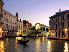 Romance & Culture a Premium Class Romantic Getaway or Honeymoon Tour through Italy 2024